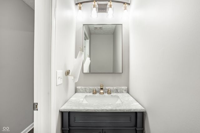 3946 Lincoln Road, Indianapolis, IN 46228