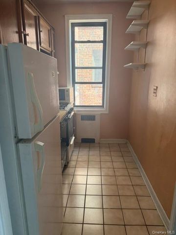 167-10 Crocheron Avenue 4D, Flushing, NY 11358