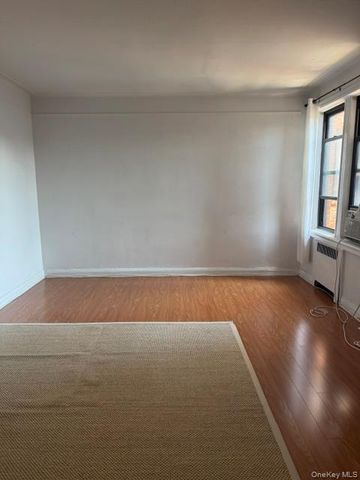 167-10 Crocheron Avenue 4D, Flushing, NY 11358