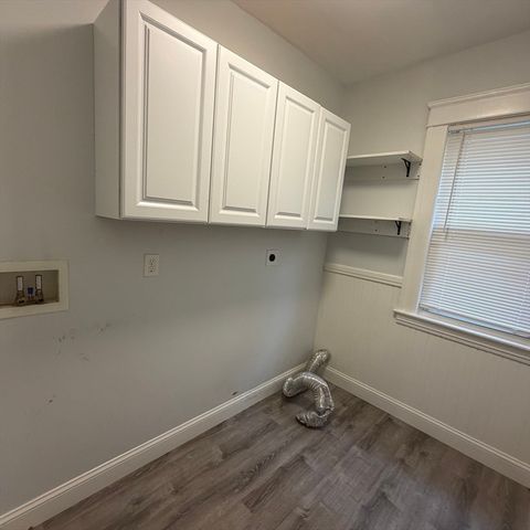 7 Wyman St 1, Worcester, MA 01610