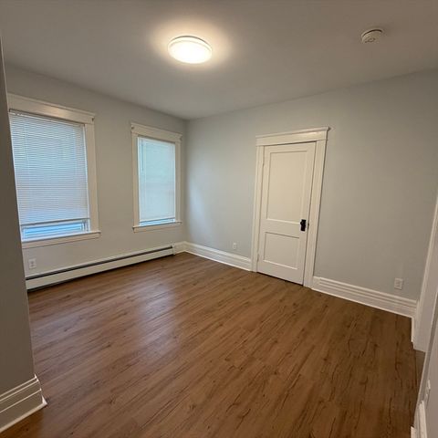 7 Wyman St 1, Worcester, MA 01610