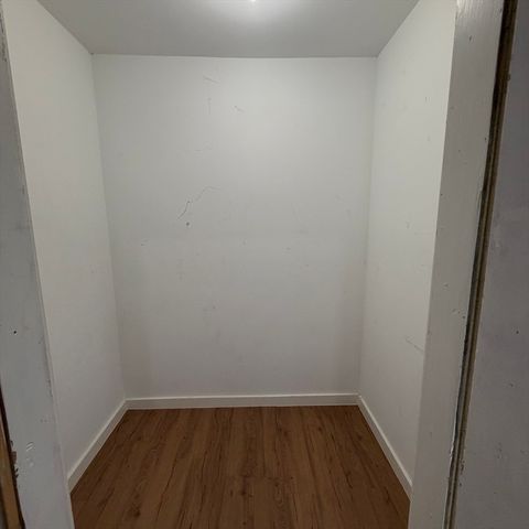 7 Wyman St 1, Worcester, MA 01610