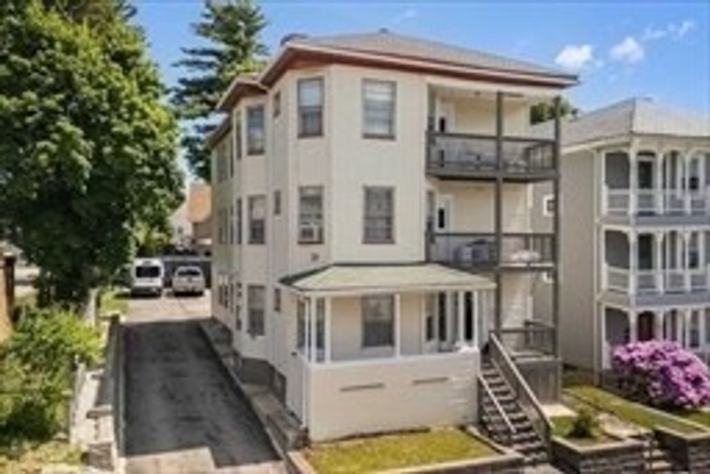 7 Wyman St 1, Worcester, MA 01610