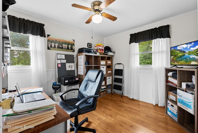 216 Granvil Dr, Louisville, KY 40218