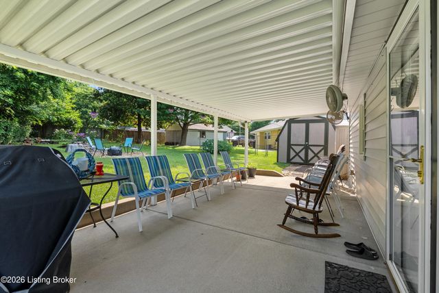 216 Granvil Dr, Louisville, KY 40218