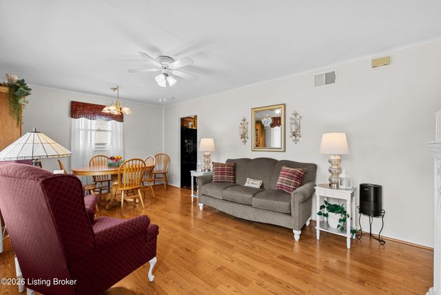 216 Granvil Dr, Louisville, KY 40218