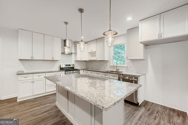 155 Covington Avenue NE, Marietta, GA 30060