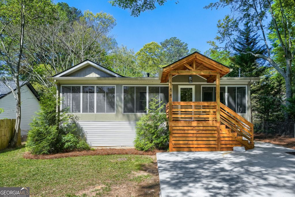 155 Covington Avenue NE, Marietta, GA 30060