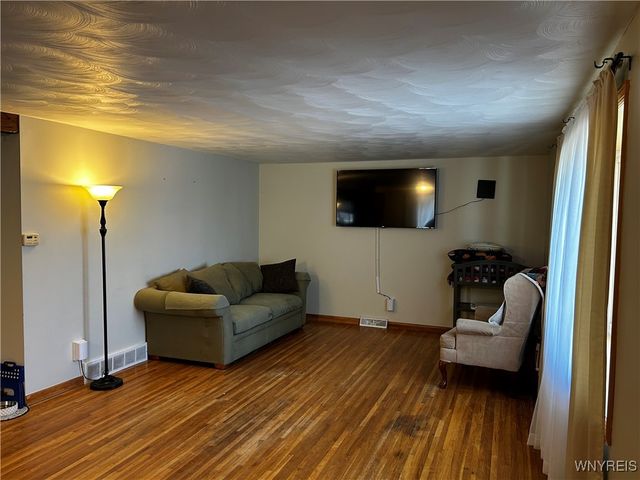 55 Barnabas Drive, Cheektowaga, NY 14043