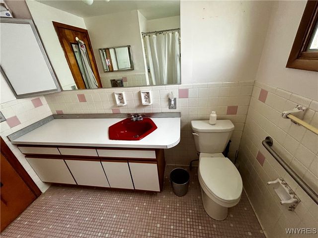 55 Barnabas Drive, Cheektowaga, NY 14043