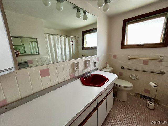 55 Barnabas Drive, Cheektowaga, NY 14043