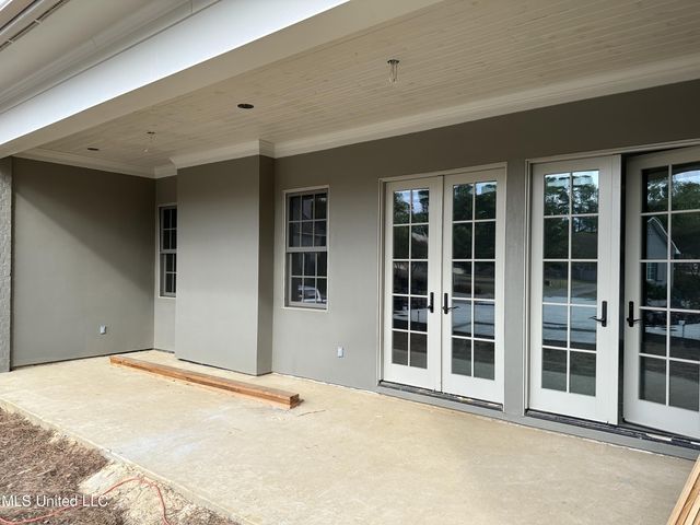 24 Waterstone Place, Jackson, MS 39211