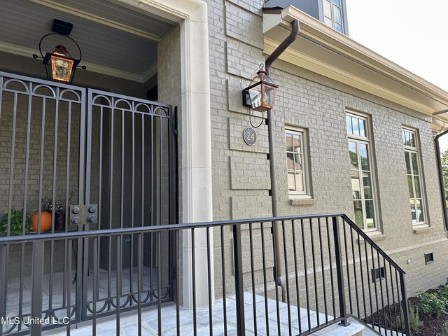 24 Waterstone Place, Jackson, MS 39211