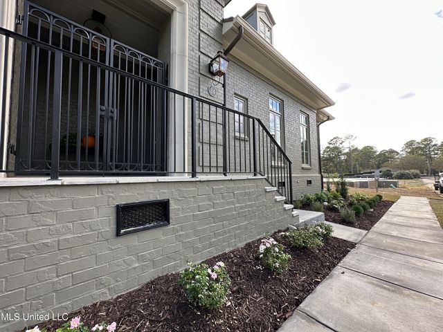 24 Waterstone Place, Jackson, MS 39211