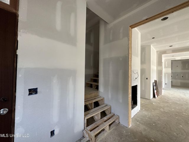 24 Waterstone Place, Jackson, MS 39211
