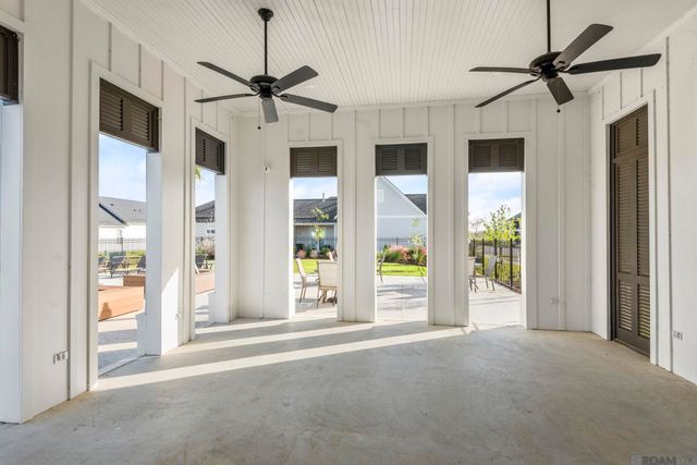 4925 Crestfield Way, Gonzales, LA 70737
