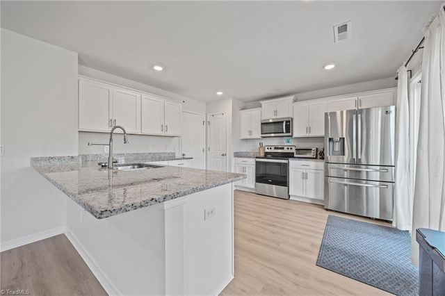 1421 Long Hope Drive, Winston-salem, NC 27127