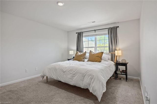 1421 Long Hope Drive, Winston-salem, NC 27127