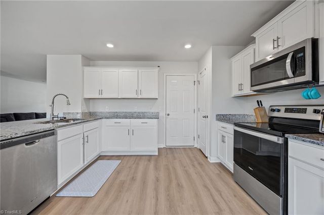 1421 Long Hope Drive, Winston-salem, NC 27127