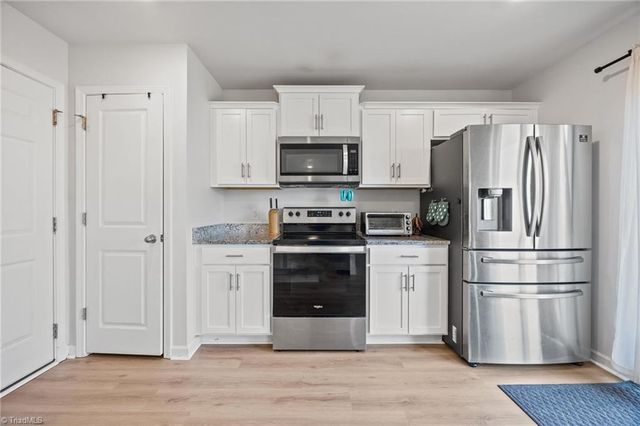 1421 Long Hope Drive, Winston-salem, NC 27127