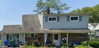 15 HOLLYHOCK LN, Levittown, PA 19055