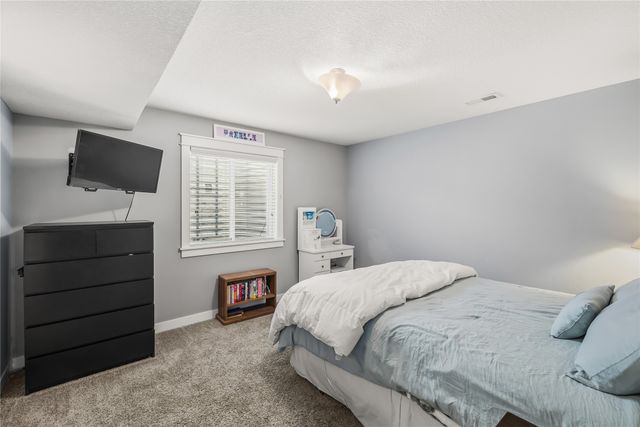 550 NE Traverse Drive, Waukee, IA 50263