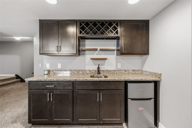 550 NE Traverse Drive, Waukee, IA 50263