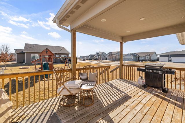 550 NE Traverse Drive, Waukee, IA 50263