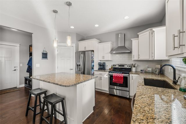 550 NE Traverse Drive, Waukee, IA 50263