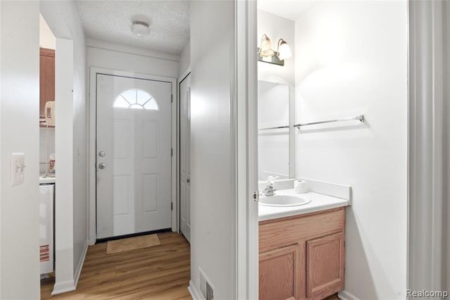35893 Castlewood Court, Westland, MI 48185