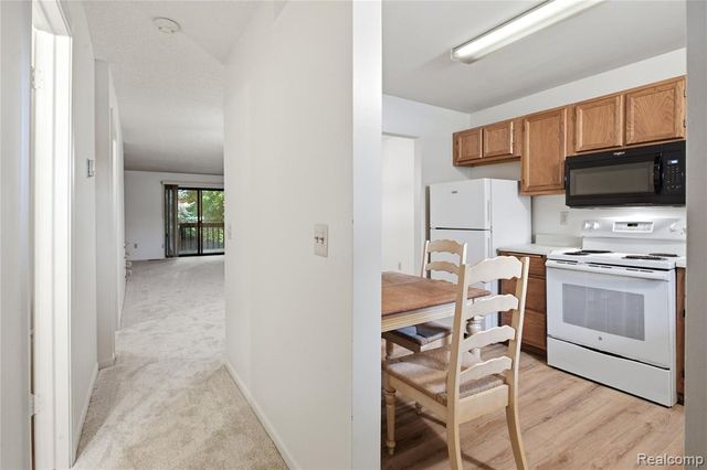 35893 Castlewood Court, Westland, MI 48185