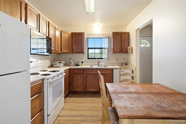 35893 Castlewood Court, Westland, MI 48185