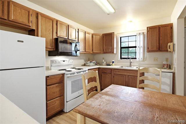 35893 Castlewood Court, Westland, MI 48185