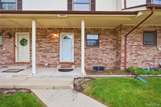 35893 Castlewood Court, Westland, MI 48185