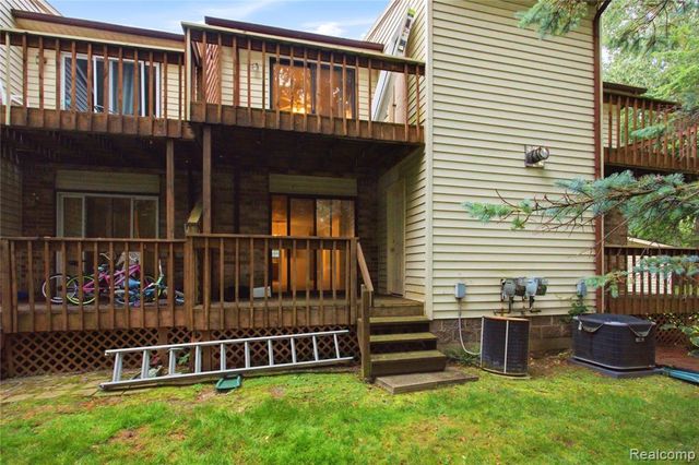 35893 Castlewood Court, Westland, MI 48185
