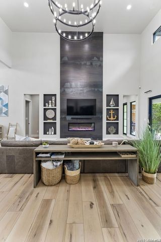 521 Mystic Shores Blvd, Spring Branch, TX 78070