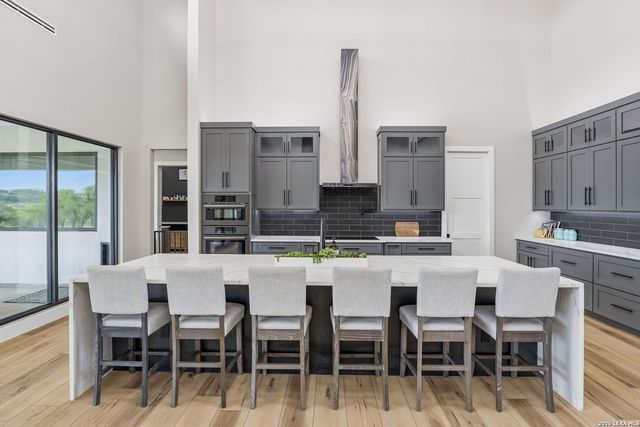 521 Mystic Shores Blvd, Spring Branch, TX 78070