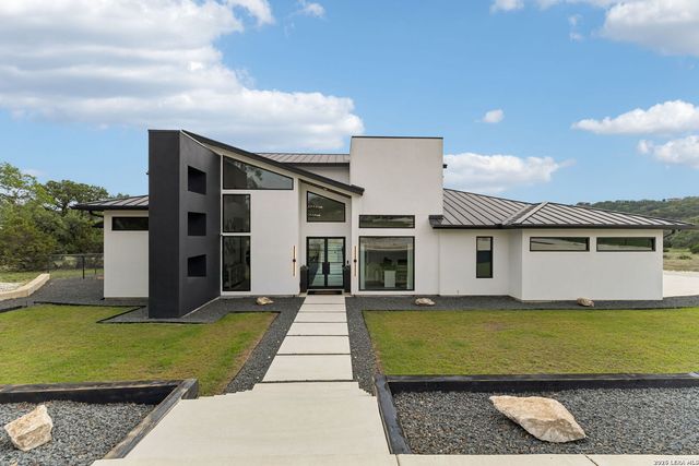 521 Mystic Shores Blvd, Spring Branch, TX 78070