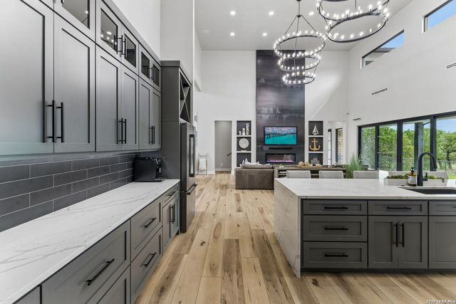 521 Mystic Shores Blvd, Spring Branch, TX 78070