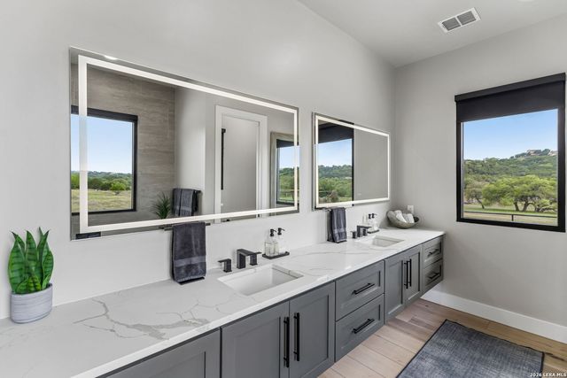 521 Mystic Shores Blvd, Spring Branch, TX 78070