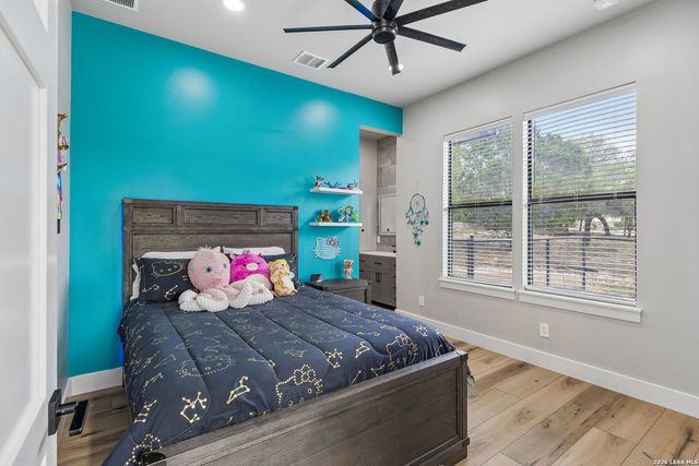 521 Mystic Shores Blvd, Spring Branch, TX 78070