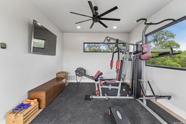 521 Mystic Shores Blvd, Spring Branch, TX 78070