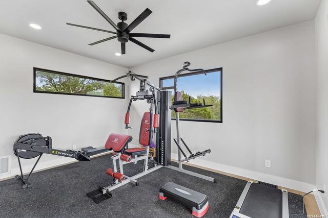 521 Mystic Shores Blvd, Spring Branch, TX 78070