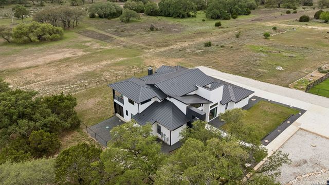 521 Mystic Shores Blvd, Spring Branch, TX 78070