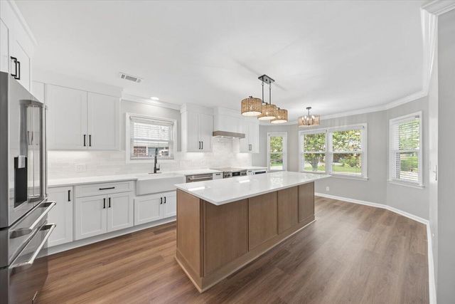 1665 Fairway Place Lane, Mount Pleasant, SC 29464
