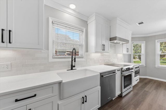 1665 Fairway Place Lane, Mount Pleasant, SC 29464