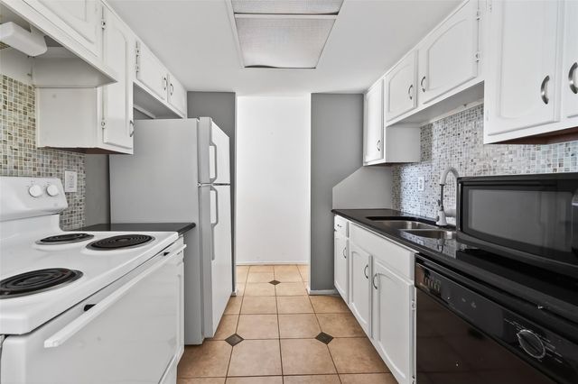 14555 Wunderlich Drive 2208, Houston, TX 77069