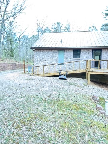 444 HATCH LN, Henderson, TN 38340