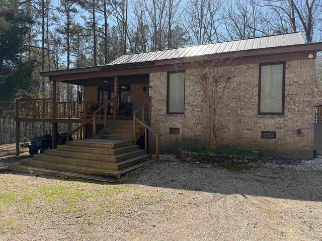 444 HATCH LN, Henderson, TN 38340