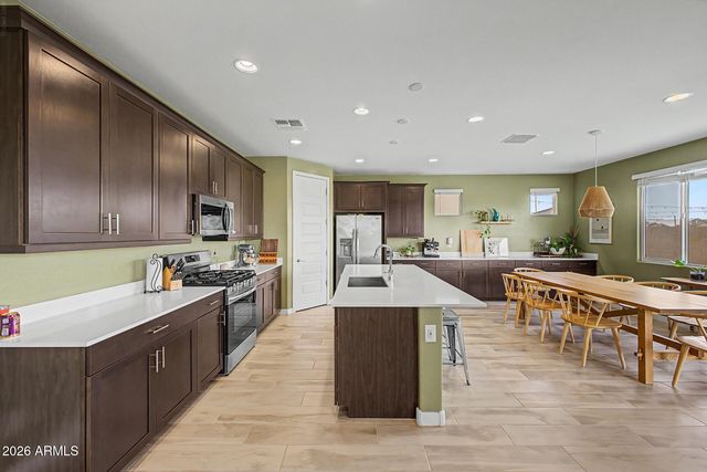 3096 E HAYFIELD Way, San Tan Valley, AZ 85140